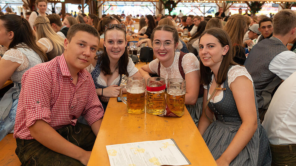 Die Partybilder vom Sonntag, 20. August 2023, aus dem Festzelt Nothaft. Die Partybilder vom Sonntag, 20. August 2023, aus dem Festzelt Nothaft.