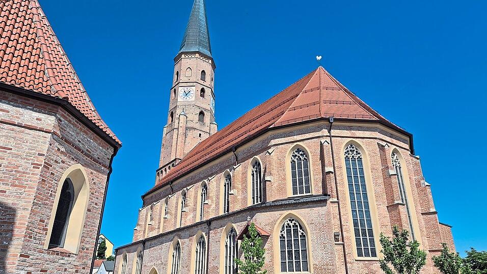 Anl&auml;sslich des Heiligen Jahres 2025 schuf Bischof Rudolf von Regensburg die M&ouml;glichkeit, auf Antrag Kirchen den bisch&ouml;flichen Ehrentitel &bdquo;M&uuml;nster&ldquo; zu verleihen.
