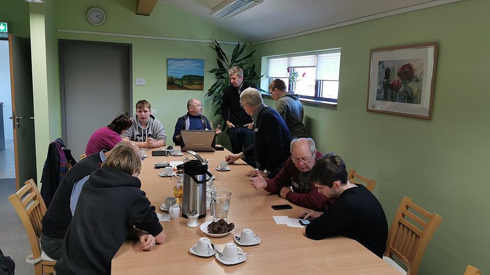 Das Haus der Begegnung in Bogen bietet wieder Unterst&uuml;tzung f&uuml;r Senioren an, um ihnen den Einstieg in den Umgang mit digitalen Medien und Ger&auml;ten zu erleichtern.