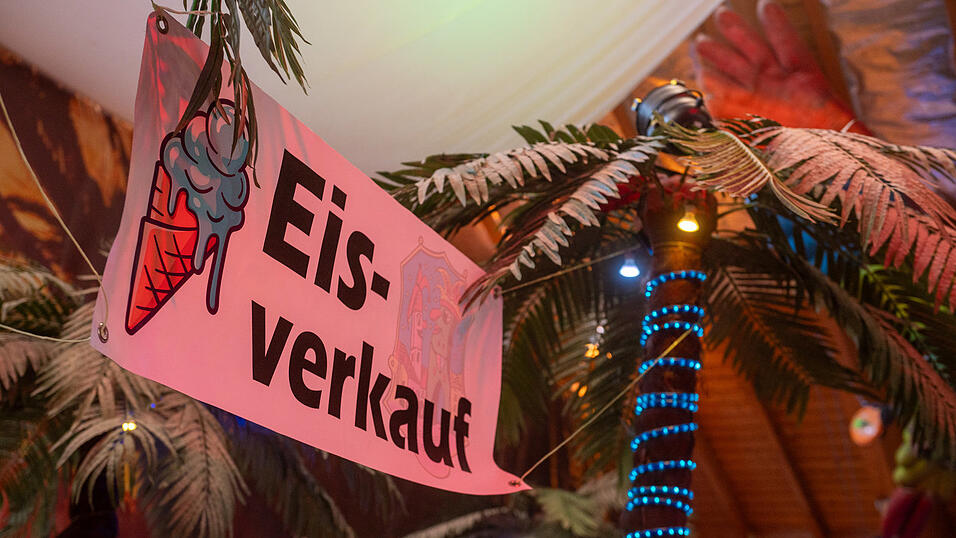 Kinderbeach-Party am Sonntagnachmittag – die besten Momente in Bildern. Kinderbeach-Party am Sonntagnachmittag – die besten Momente in Bildern.