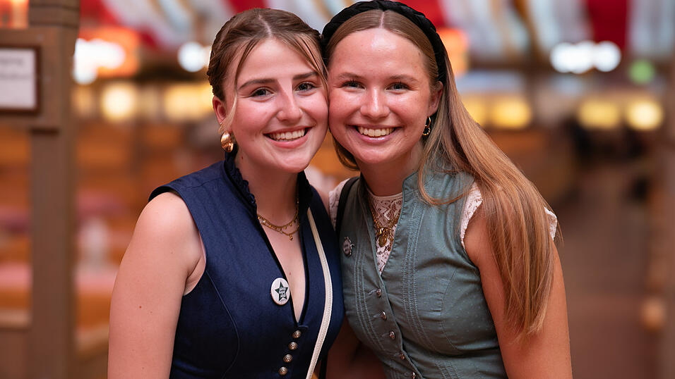 Die Partybilder vom Mittwoch, 13. August, aus dem Festzelt Krönner. Die Partybilder vom Mittwoch, 13. August, aus dem Festzelt Krönner.