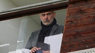 Wegen einer Rotsperre beim Spiel gegen den SSV Jahn auf der Tribüne: Sechzigs Trainer Maurizio Jacobacci. Wegen einer Rotsperre beim Spiel gegen den SSV Jahn auf der Tribüne: Sechzigs Trainer Maurizio Jacobacci.