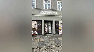 Von außen ist die skandinavische Ästhetik der „Søstrene Grene“-Filiale bereits zu erahnen.