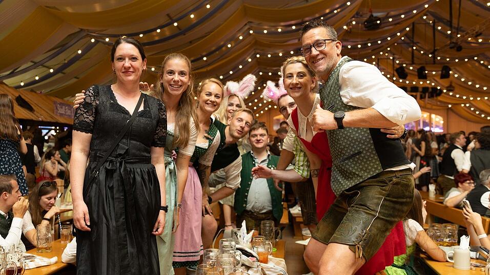 Die Partybilder vom Freitag, 7. August, aus dem Festzelt Reisinger. Die Partybilder vom Freitag, 7. August, aus dem Festzelt Reisinger.