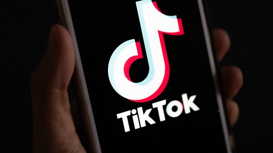 Auf TikTok kursieren entsprechende Videos. (Symbolbild) Auf TikTok kursieren entsprechende Videos. (Symbolbild)