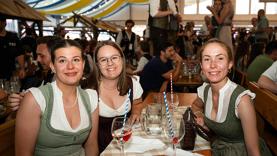 Die Partybilder vom Samstag, 15. August, aus dem Festzelt Reisinger. Die Partybilder vom Samstag, 15. August, aus dem Festzelt Reisinger.
