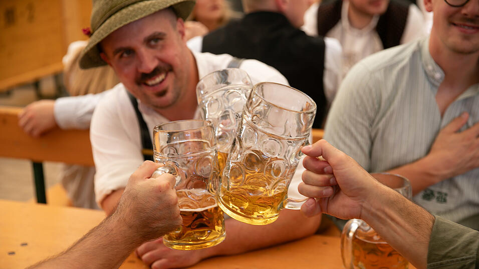 Die Partybilder vom Freitag, 8. August, aus dem Festzelt Nothaft. Die Partybilder vom Freitag, 8. August, aus dem Festzelt Nothaft.