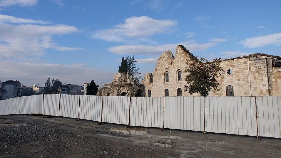 Die Arbeiten f&uuml;r den Wiederaufbau haben begonnen