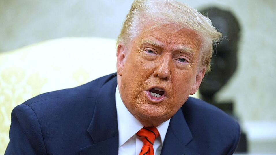 Trump verkündet die Kapitulation der Huthi gegenüber den USA. Trump verkündet die Kapitulation der Huthi gegenüber den USA.