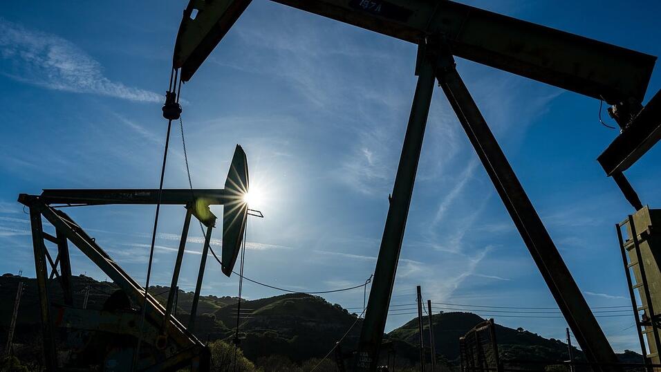 Nach der angek&uuml;ndigten Waffenruhe sind die &Ouml;lpreise eingest&uuml;rzt. (Archivfoto)