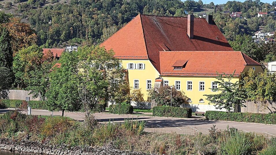 Von Ludwig dem Kelheimer zu Martin Neumeyer: Schlossherren hat das Kelheimer Schloss in seiner fast 1.000 Jahre langen Geschichte kommen und gehen sehen. Wer der nächste wird, ist noch unklar. Von Ludwig dem Kelheimer zu Martin Neumeyer: Schlossherren hat das Kelheimer Schloss in seiner fast 1.000 Jahre langen Geschichte kommen und gehen sehen. Wer der nächste wird, ist noch unklar.