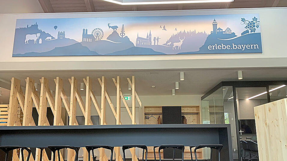 Schmuck kommt es daher, das neue Kompetenzzentrum in Waldkirchen.