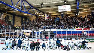 Mit knapp 900 mitgereisten Sonderzug-Fans feierten die Tigers den Sieg in Iserlohn und damit ein perfektes Wochenende.