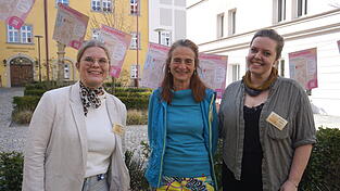 Das Festivalteam: (von links) die Organisatorinnen Jaqueline Stang (KDFB), Elisabeth Rembeck (Fachstelle Frauenseelsorge) und Annika Heim (Fachstelle Ehe und Familie).