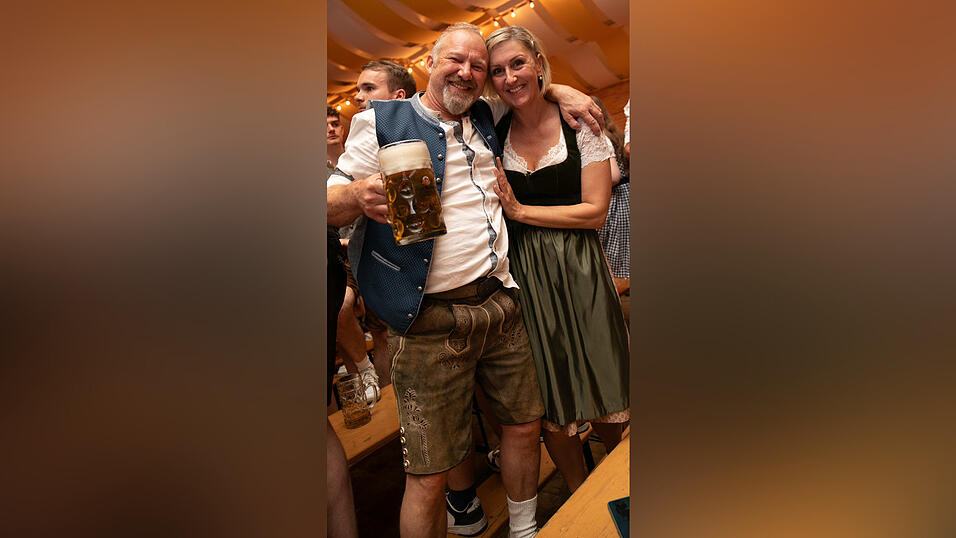 Die Partybilder vom Montag, 18. August, aus dem Festzelt Nothaft. Die Partybilder vom Montag, 18. August, aus dem Festzelt Nothaft.