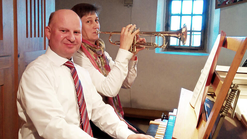 In St. Georg zu Oberhummel konzertierten einmal mehr Leonie und Markus Forster. In St. Georg zu Oberhummel konzertierten einmal mehr Leonie und Markus Forster.