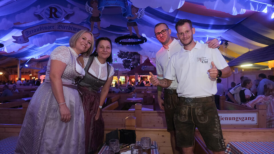 Die Partybilder vom Dienstag, 15. August 2023, aus dem Festzelt Reisinger. Die Partybilder vom Dienstag, 15. August 2023, aus dem Festzelt Reisinger.