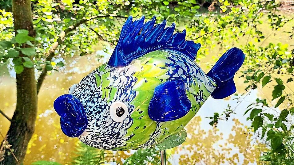 Dieser Glasfisch findet sich am Schwanenweg. Dieser Glasfisch findet sich am Schwanenweg.
