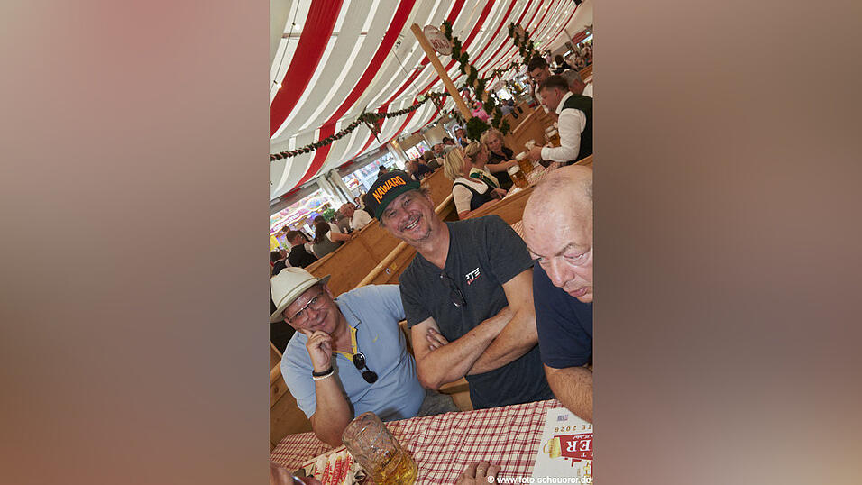 Die Partybilder vom Donnerstag, 13. August, aus dem Festzelt Lechner. Die Partybilder vom Donnerstag, 13. August, aus dem Festzelt Lechner.