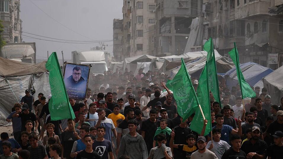 Begr&auml;bnis von Hamas-K&auml;mpfern im September 2026 im Gazastreifen. (Archivbild)