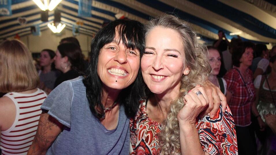 Zur Musik von Headless wurde ausgelassen gefeiert.