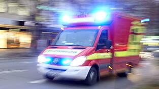 Neben dem Rettungsdienst rückte auch die Polizei aus. (Symbolbild) Neben dem Rettungsdienst rückte auch die Polizei aus. (Symbolbild)