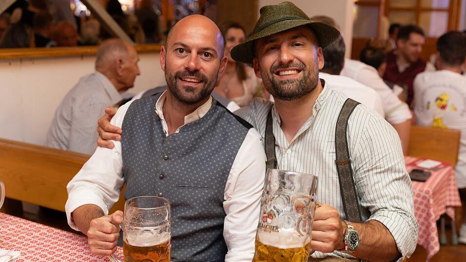 Die Partybilder vom Samstag, 8. August, aus dem Festzelt Krönner. Die Partybilder vom Samstag, 8. August, aus dem Festzelt Krönner.