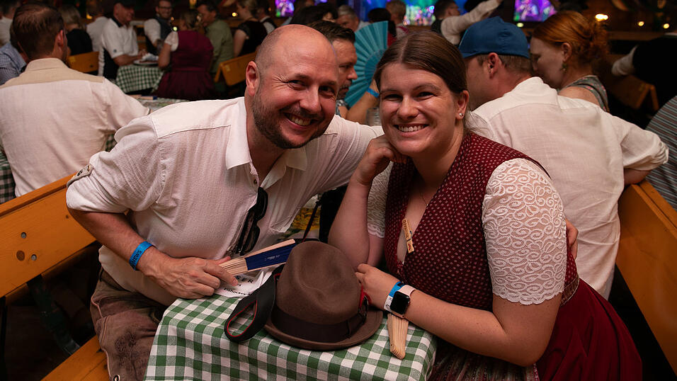 Echte Blasmusikfans lie&szlig;en sich auch den zweiten Auftritt in Folge am Dienstagabend nicht entgehen.