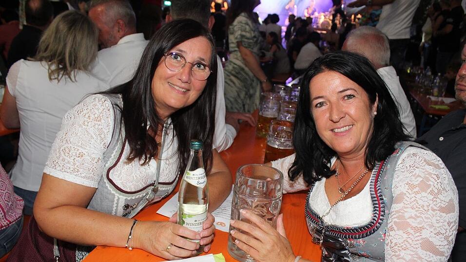 Zur Musik von Headless wurde ausgelassen gefeiert.