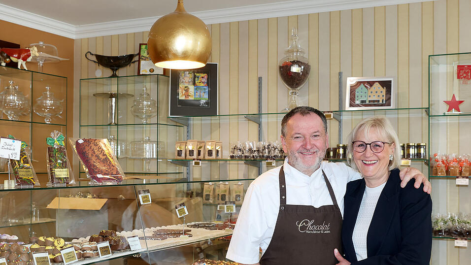 Olaf und Inge Minet in ihrem Gesch&auml;ft in der Neustadt