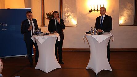 Christian Doleschal (v. l.), Raffaele Fitto und Albert Füracker sprechen über Chancen und Risiken einer neuen Kohäsionspolitik. Christian Doleschal (v. l.), Raffaele Fitto und Albert Füracker sprechen über Chancen und Risiken einer neuen Kohäsionspolitik.