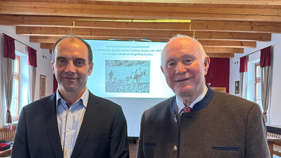 Sind stolz auf den landwirtschaftlichen Traditionsverein: Franz Salzberger (l.) und Heinrich Trapp Sind stolz auf den landwirtschaftlichen Traditionsverein: Franz Salzberger (l.) und Heinrich Trapp