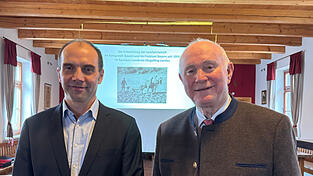 Sind stolz auf den landwirtschaftlichen Traditionsverein: Franz Salzberger (l.) und Heinrich Trapp Sind stolz auf den landwirtschaftlichen Traditionsverein: Franz Salzberger (l.) und Heinrich Trapp