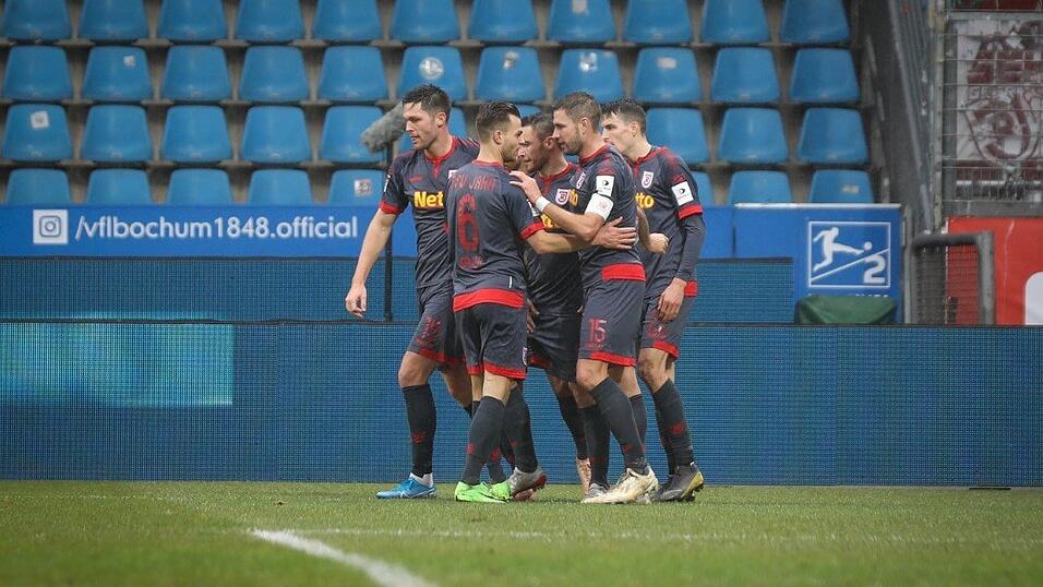 Der SSV Jahn Regensburg gewinnt das letzte Spiel des Jahres in Bochum. Der SSV Jahn Regensburg gewinnt das letzte Spiel des Jahres in Bochum.