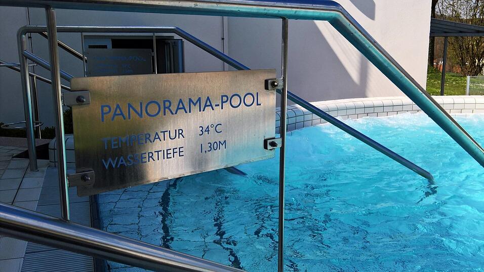 34 Grad warmes Wasser und Panorama-Aussicht: Die Kaiser-Therme soll privatisiert werden.