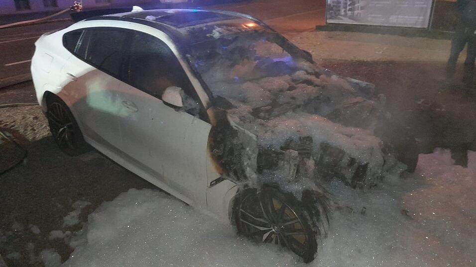In Landshut ist in der Nacht auf den 20. März ein Auto komplett ausgebrannt.
