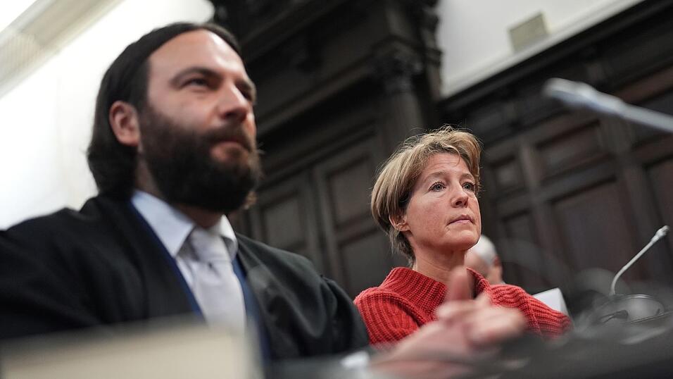 Eine mutmaßliche Entführerin hat bei der Staatsanwaltschaft ausgesagt. Eine mutmaßliche Entführerin hat bei der Staatsanwaltschaft ausgesagt.