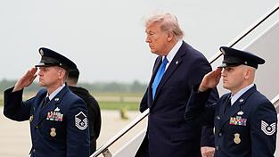 Nach Trumps Ansicht haben die USA im Iran-Krieg alle Tr&uuml;mpfe in der Hand.