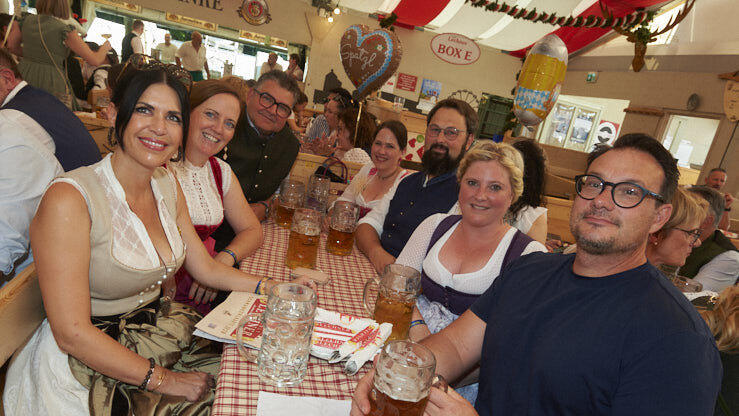 Die Partybilder vom Mittwoch, 12. August, aus dem Festzelt Lechner. Die Partybilder vom Mittwoch, 12. August, aus dem Festzelt Lechner.