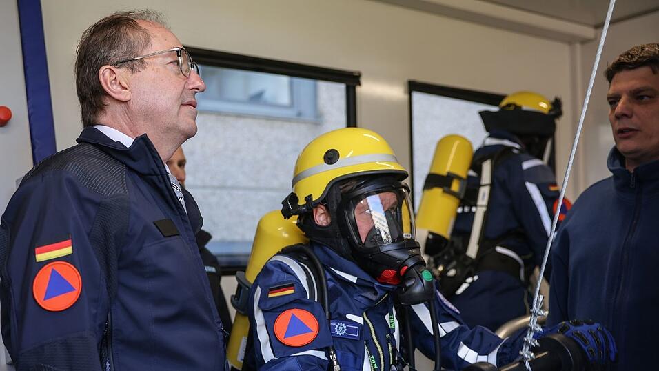 Das Bundesamt für Bevölkerungsschutz und Katastrophenhilfe (BBK) mit Sitz in Bonn untersteht dem Bundesinnenministerium. (Archivbild) Das Bundesamt für Bevölkerungsschutz und Katastrophenhilfe (BBK) mit Sitz in Bonn untersteht dem Bundesinnenministerium. (Archivbild)