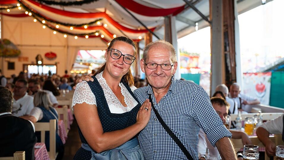 Die Partybilder vom Freitag, 14. August, aus dem Festzelt Greindl. Die Partybilder vom Freitag, 14. August, aus dem Festzelt Greindl.
