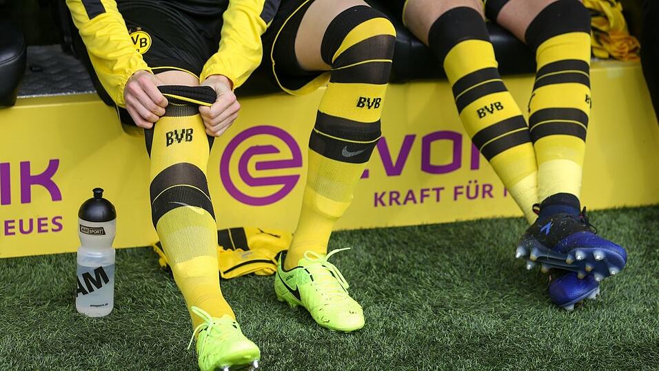 Fußballstutzen müssen gut sitzen, sollten aber nicht zu eng sein.