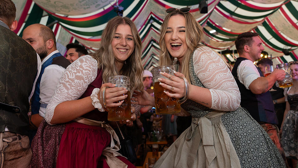 Die Partybilder vom Freitag, 18. August 2023, aus dem Festzelt Weckmann.