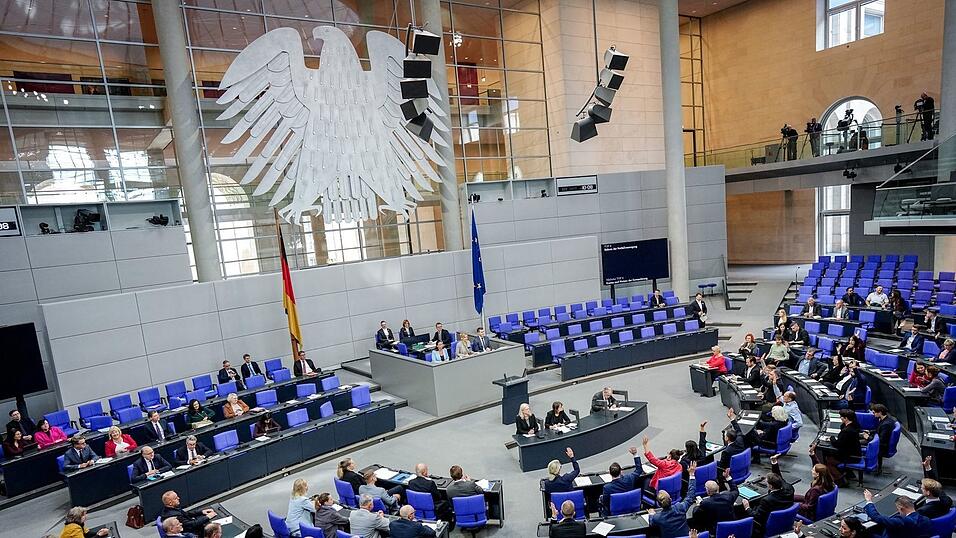 Abstimmung im Bundestag. Abstimmung im Bundestag.