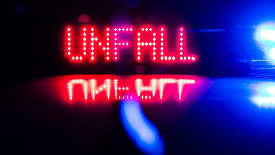 Auf der A92 ist ein Unfall passiert. Auf der A92 ist ein Unfall passiert.