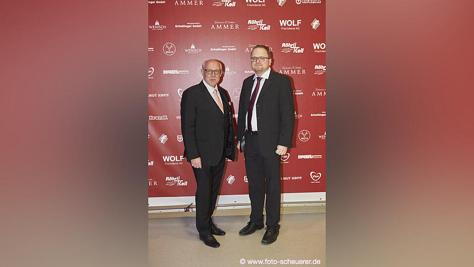 Die Metzgerzunft hat am Samstagabend in die Joseph-von-Fraunhofer-Halle eingeladen. Die Metzgerzunft hat am Samstagabend in die Joseph-von-Fraunhofer-Halle eingeladen.