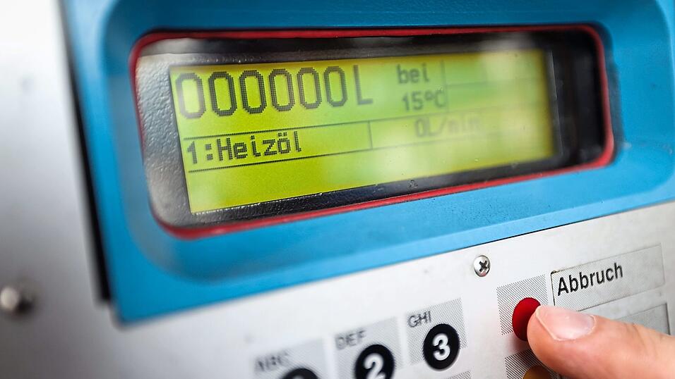 Wer im vergangenen Jahr für Heizöl, Flüssiggas oder Pellets mehr als doppelt so tief in die Tasche greifen musste wie 2021, kann jetzt auch in Bayern die sogenannten Härterfallhilfen beantragen.