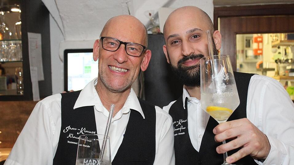 Am Freitagabend schallten die Schlager durch die Weinstube Isarklause.