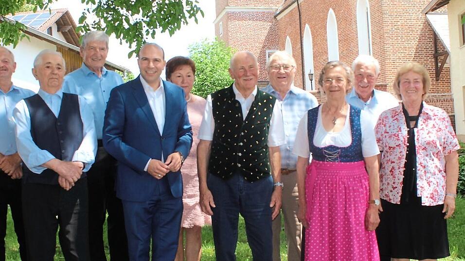 Auch politische Freunde und Wegbegleiter waren bei der Geburtstagsfeier.