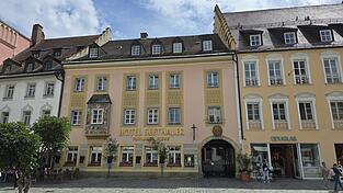 Das Restaurant Seethaler steht seit September leer, doch das ändert sich nun. Der Straubinger Gastronom Andreas Gmeinwieser will die Gaststätte voraussichtlich im Juni wiedereröffnen. Das Restaurant Seethaler steht seit September leer, doch das ändert sich nun. Der Straubinger Gastronom Andreas Gmeinwieser will die Gaststätte voraussichtlich im Juni wiedereröffnen.